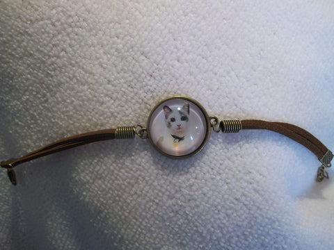 Bronze Brown Leather Bubble White Cat Bracelet (B408)