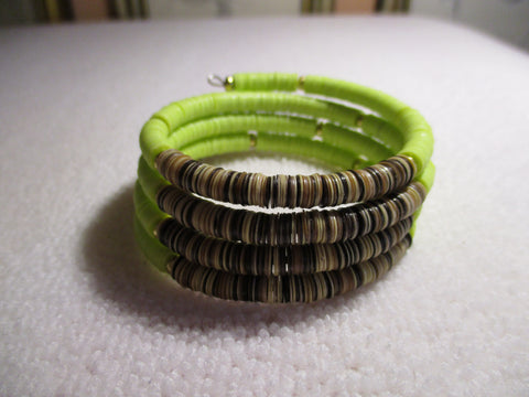 Memory Wire Green Brown Plastic Disk Bracelet (B561)