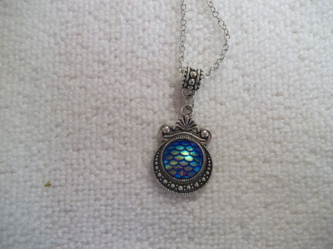 Silver Blue Mermaid Scales Pendant Necklace (N1158)