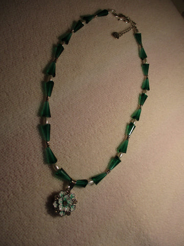 Silver Green Cone Glass Beads White Rice Pearls Snap Button Flower Pendant Necklace (N1170)