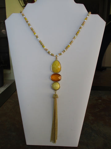 Gold White Tan Yellow Glass Seed Beads Gold Chain Tassel Pendant Necklace (N1391)