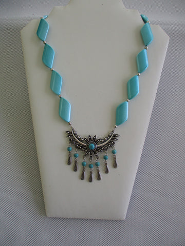 Blue Silver Acrylic Beads Silver Pendant with Hanging Silver Tear Drops Bib Necklace (N1475)