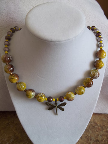Yellow Brown Glass Beads Bronze Dragonfly Pendant Necklace (N768)